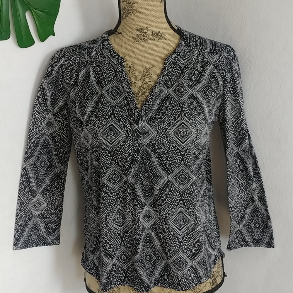 H&M Boho Black and White Print Blouse Top
